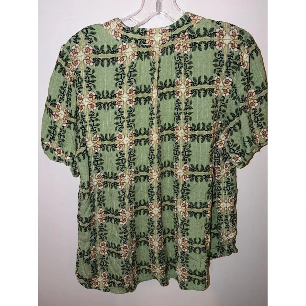 LOFT Petites Sage Green Floral Lattice Split Neck Puff Sleeve Blouse MP 10319
